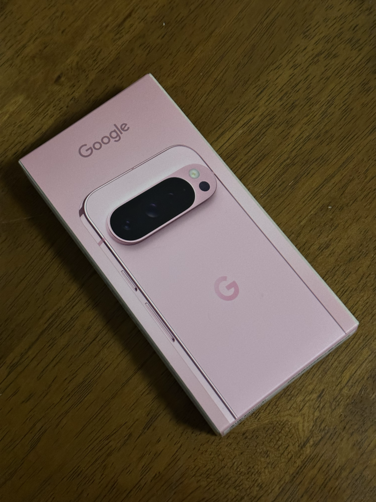 今回はiPhone 13 miniの時と同じようにピンク系の色ということでローズクォーツを買いました。